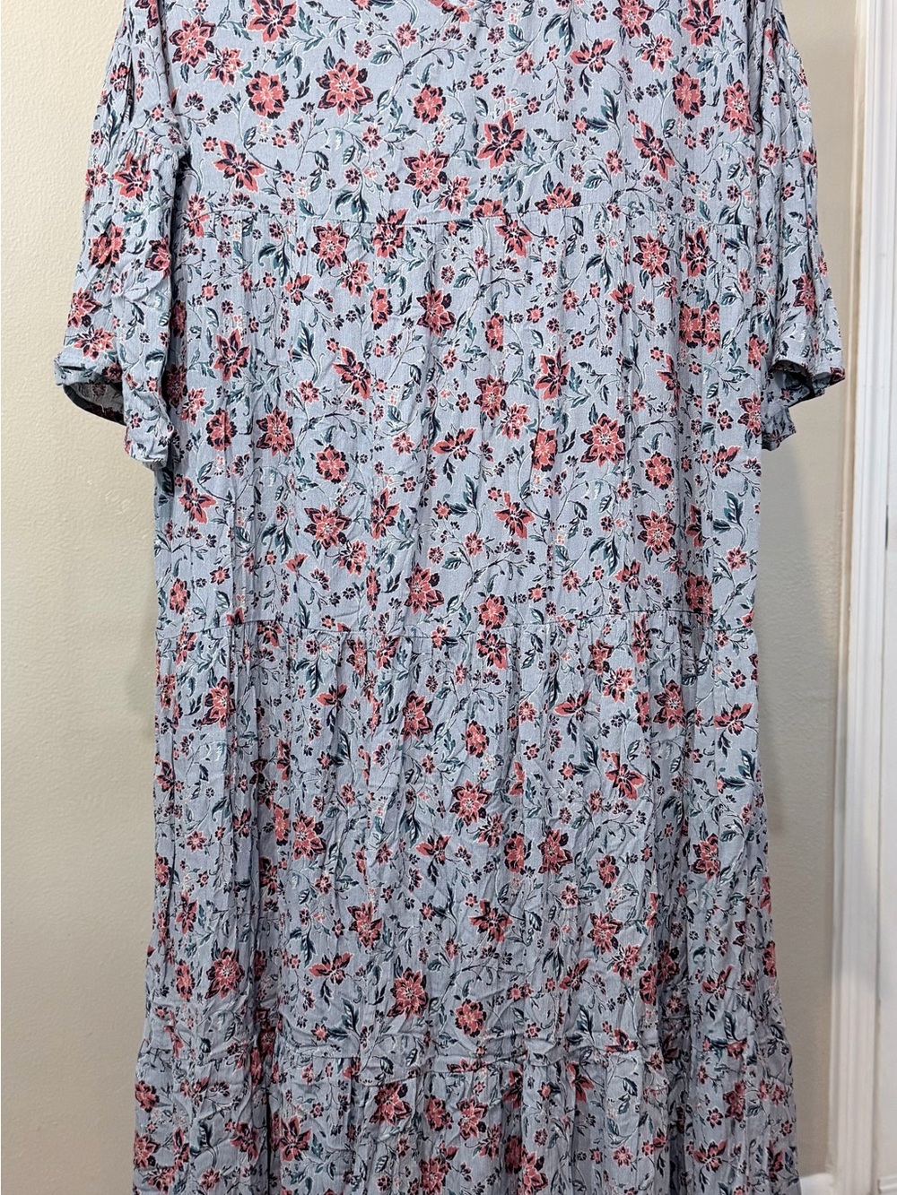 Easel Women’s L Blue Pink Floral Tiered Maxi Dress V-Neck 3/4 Bell Sleeve